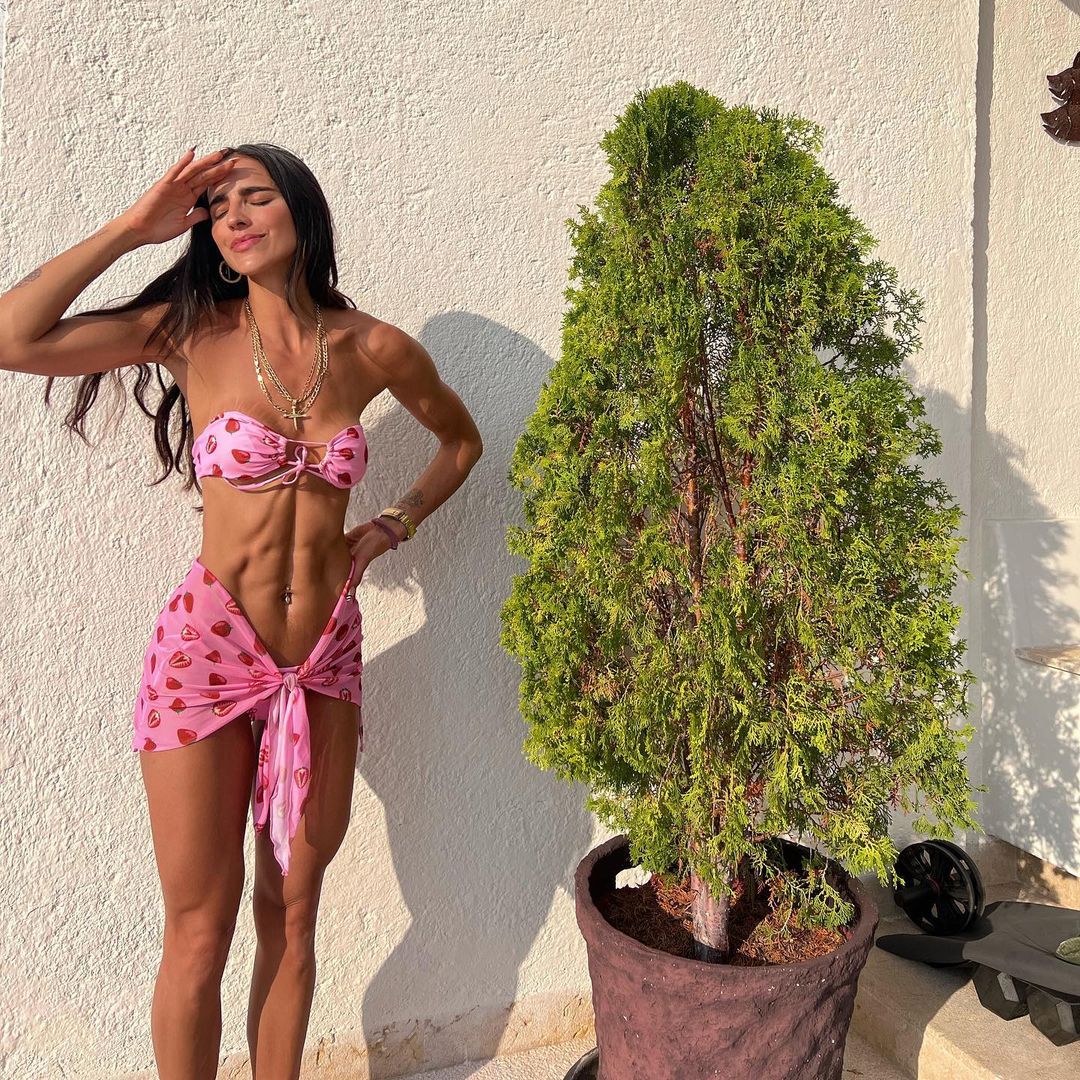 Aislinn Derbez reveals secret to her stunning bikini body